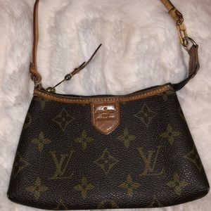 Authentic Lv delightful pochette mini monogram .